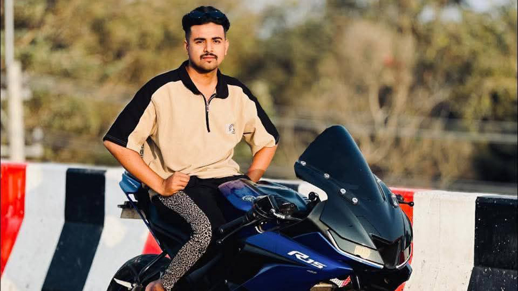রাজশাহীতে দিনেদুপুরে বাড়ির সামনে গিয়ে  যুবককে হত্যা