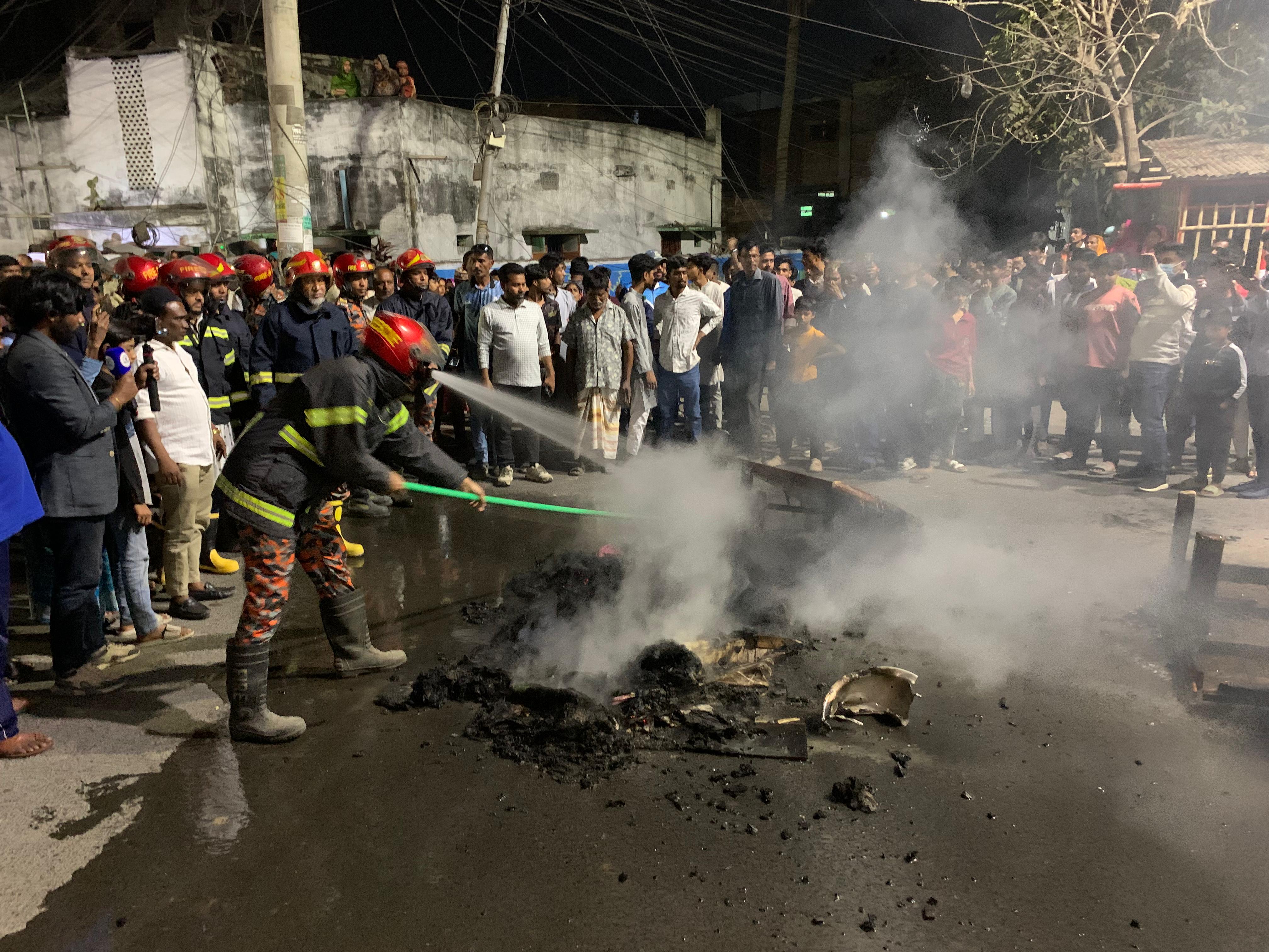 রাজশাহীতে প্রতিপক্ষের ছুরিকাঘাতে যুবক খুন, সড়ক অবরোধ-বিক্ষোভ