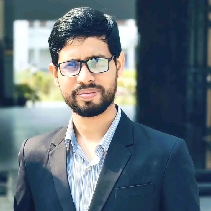 থাকেন না ক্যাম্পাসে, হোয়াটসঅ্যাপ ছাড়া কথা বলেন না রাকসুর ভিপি