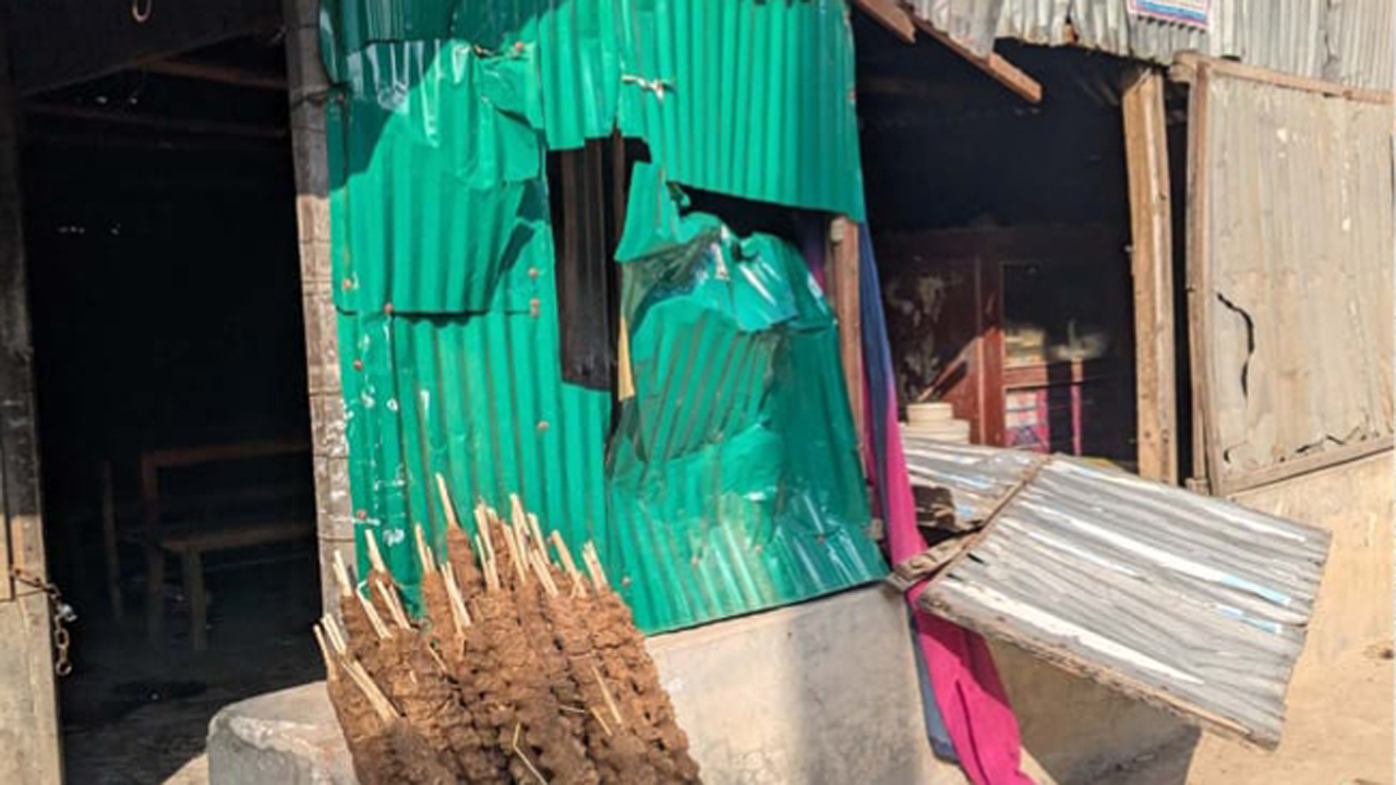 নাটোরে জমি নিয়ে বিরোধের জেরে শিশুসহ আহত ৫