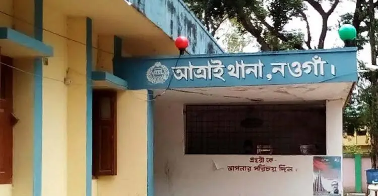 স্ত্রী-সন্তানকে ছুরিকাঘাতে হত্যার পর যুবকের আত্মহত্যা