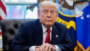     হরমুজ প্রণালি দখলে নেওয়ার ‘চিন্তাভাবনা’ করছেন ট্রাম্প