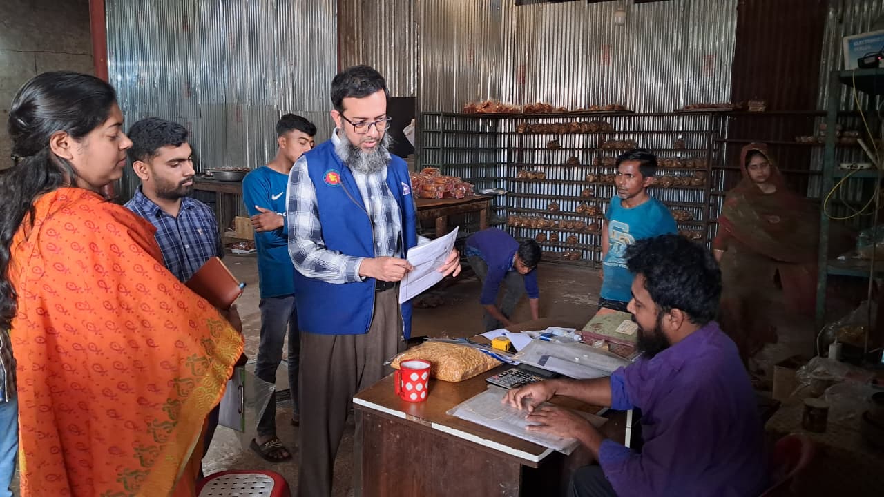 নগরীতে লাইসেন্সবিহীন বেকারীকে ১০ হাজার টাকা জরিমানা
