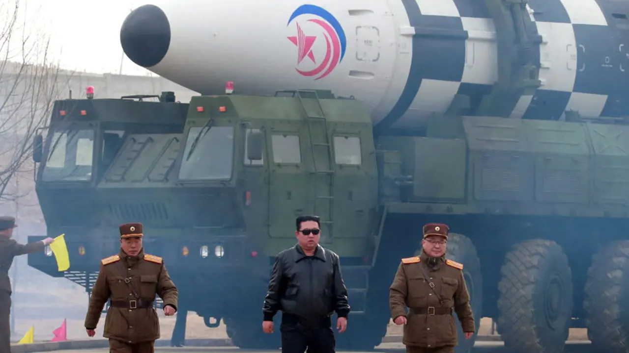   একসাথে ১০টি ক্ষেপণাস্ত্র ছুড়ল উত্তর কোরিয়া