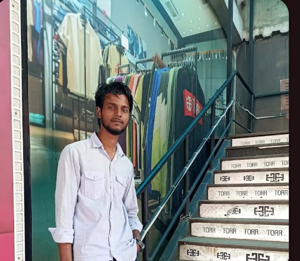 বড়াইগ্রামে মহাসড়কের কাদায় ঝরলো প্রাণ