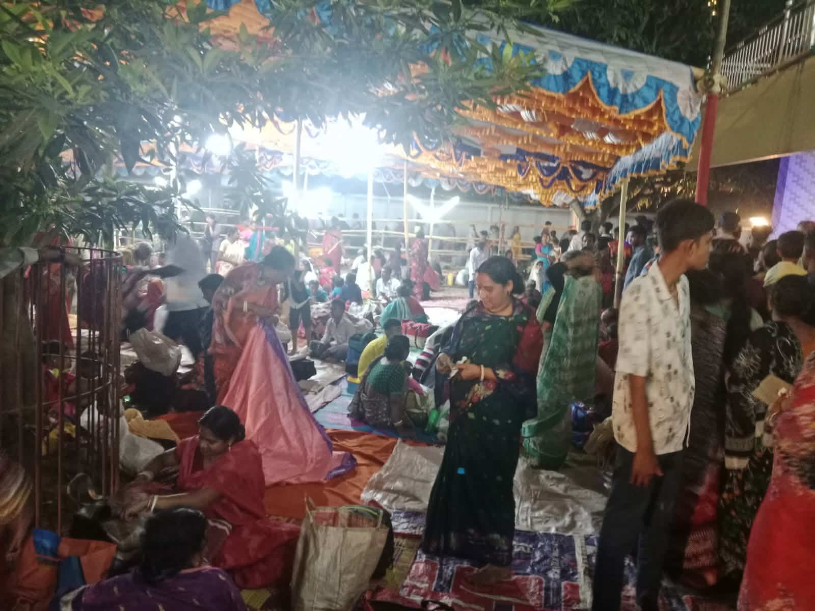 ঠাকুরমান্দার রঘুনাথ জিউ মন্দিরে রাম নবমী উপলক্ষে ভক্তদের ঢল