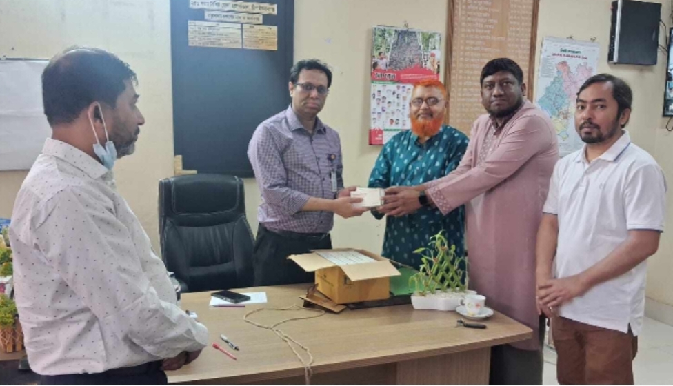 চাঁপাইনবাবগঞ্জ হাসপাতালে ২ হাজার ভিটামিন এ ক্যাপসুল হস্তান্তর