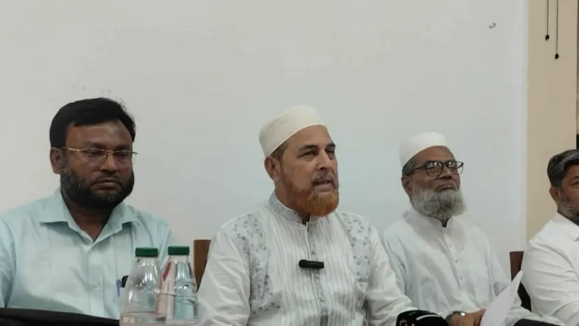 রাবির প্রতি বিভাগে বৃত্তি পাবে দুই শিক্ষার্থী, ক্যাম্পাসে চলবে ৫টি ই-কার