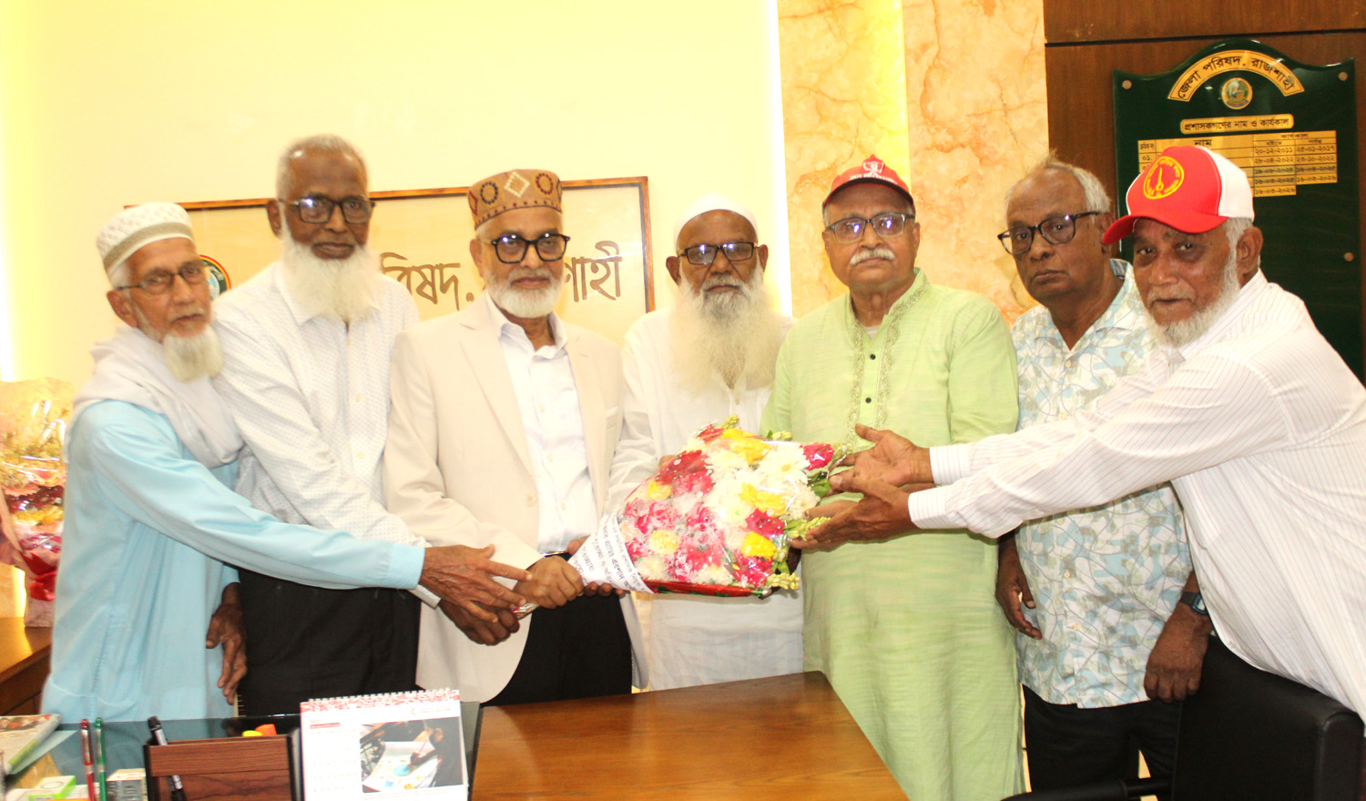   রাজশাহী জেলা প্রশাসককে পশ্চিমাঞ্চল মুক্তিযোদ্ধা সমবায় সমিতির শুভেচ্ছা