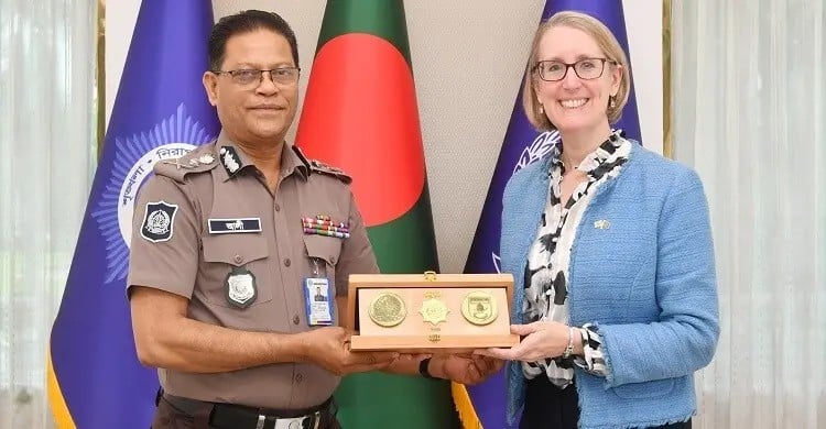 পুলিশ সংস্কার ও সক্ষমতা বাড়াতে যুক্তরাজ্যের সহযোগিতা চাইলেন আইজিপি