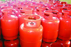 এক মাসে দুইবার বাড়লো এলপিজির দাম, ১২ কেজি ১৯৪০ টাকা 