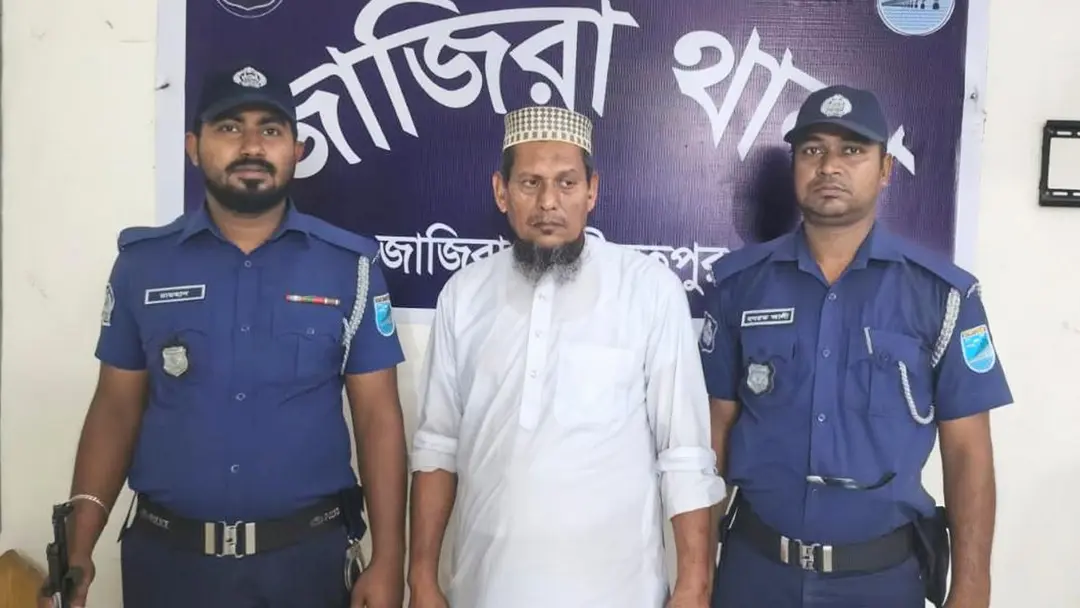 মসজিদে ডেকে নিয়ে শিশুকে ধর্ষণচেষ্টা, ইমাম গ্রেপ্তার