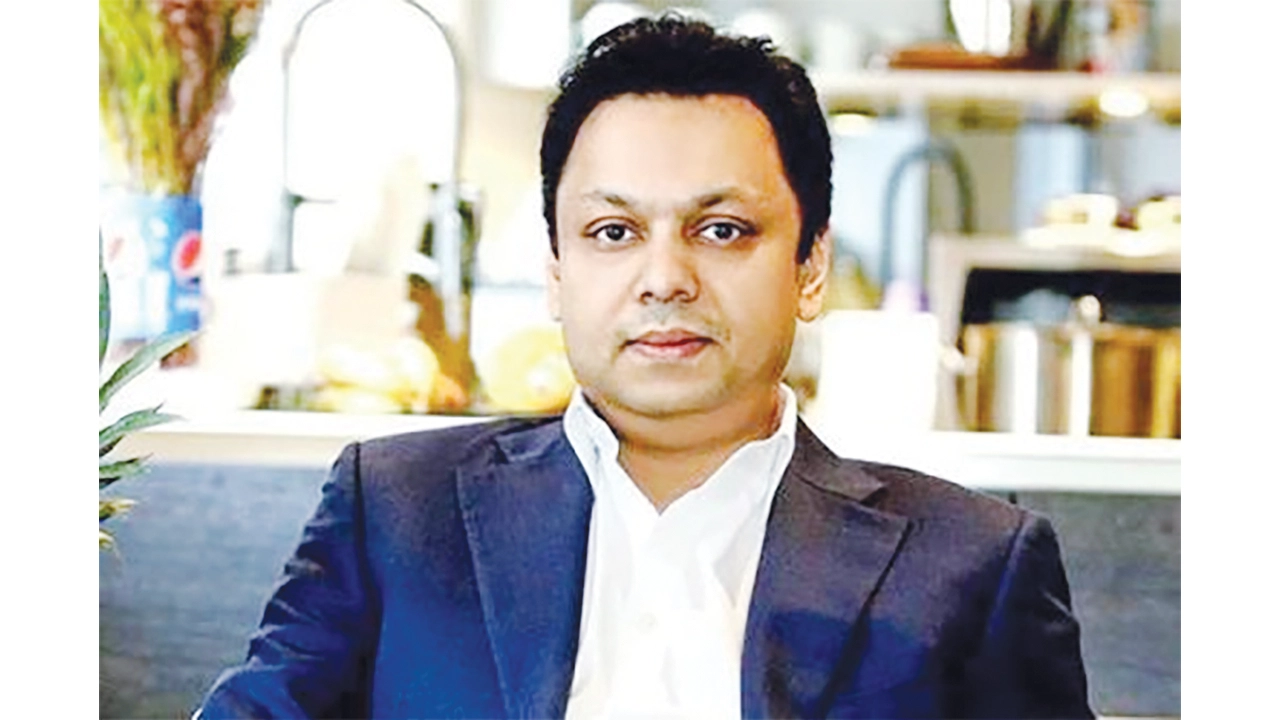 লন্ডনে সম্পদের ‘সাম্রাজ্য’, দেশে ঋণের বোঝা