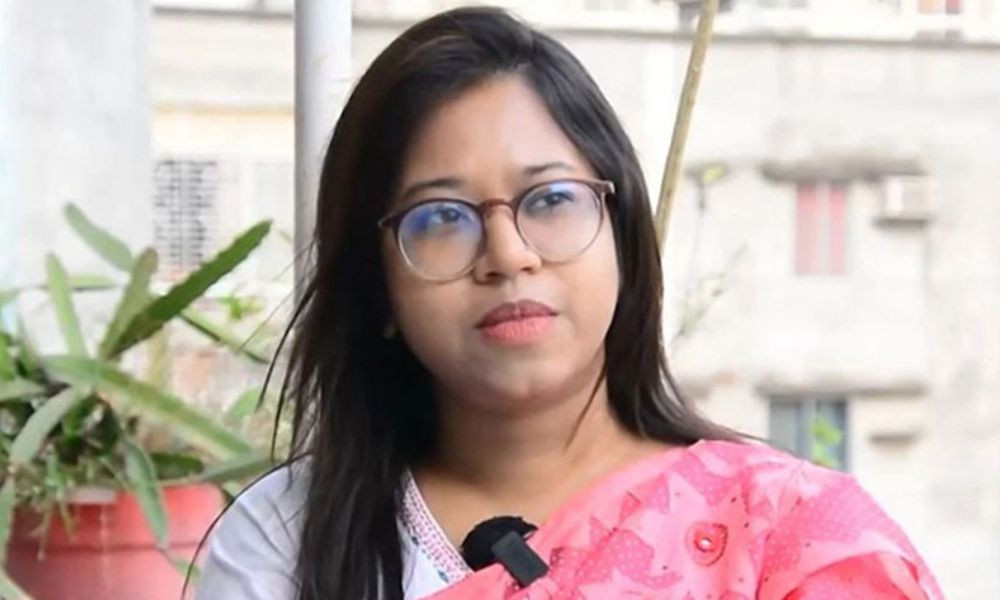 এনসিপি নেত্রী মনিরা শারমিনের মনোনয়নপত্র বাতিল