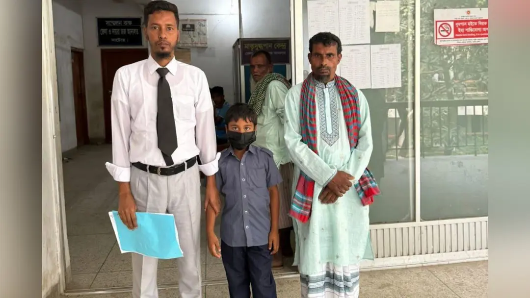 নাটোরে ২১ বছর বয়স দেখিয়ে ৭ বছরের শিশুর নামে মামলা