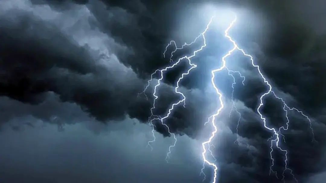 সিরাজগঞ্জে বজ্রপাতে দুইজনের মৃত্যু