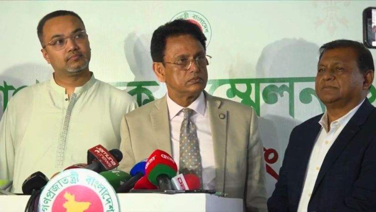 প্রাথমিকে নিয়োগের অপেক্ষায় থাকা ১৪৩০০ জনের কাউকে বাদ দেওয়া হবে না: শিক্ষামন্ত্রী