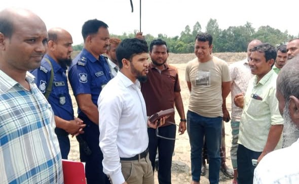 মান্দায় ধানী জমির মাটি কাটায় ৫০ হাজার টাকা জরিমানা