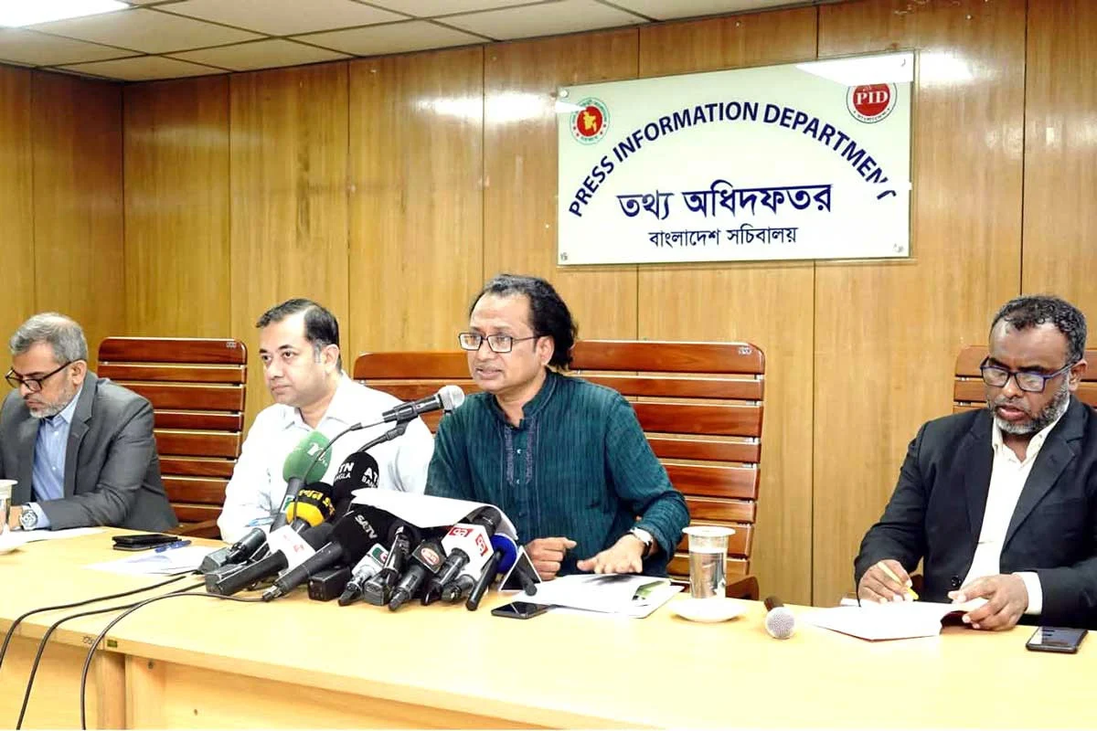 চলতি বছরের শেষ দিকে স্থানীয় নির্বাচন: তথ্য উপদেষ্টা