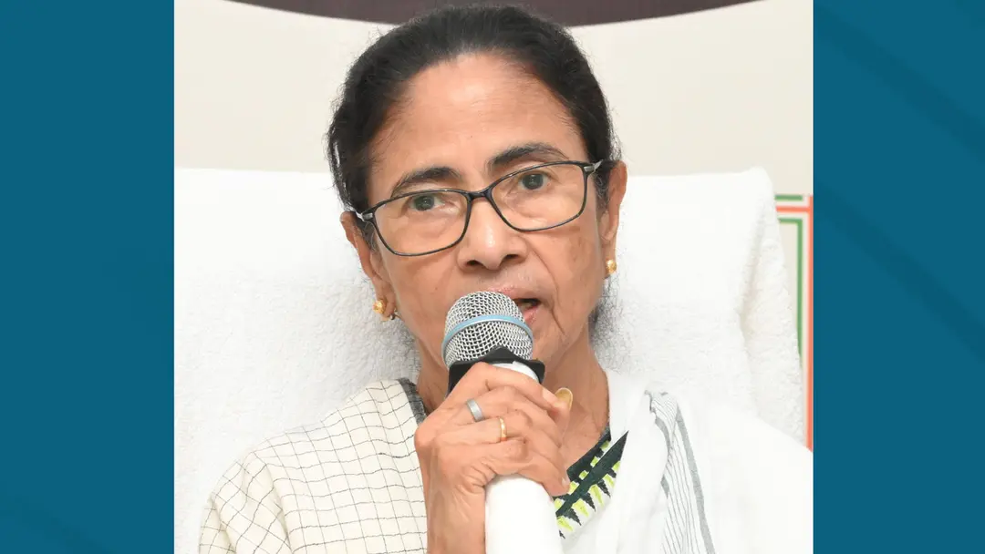ভেঙে দেওয়া হলো পশ্চিমবঙ্গের মন্ত্রিসভা, মমতা অধ্যায়ের অবসান