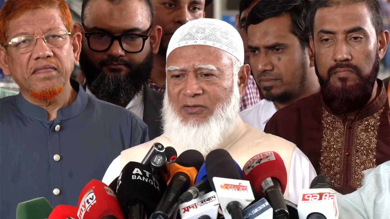 দেশের ক্ষতি হলে নীরবে বসে থাকব না: জামায়াত আমির