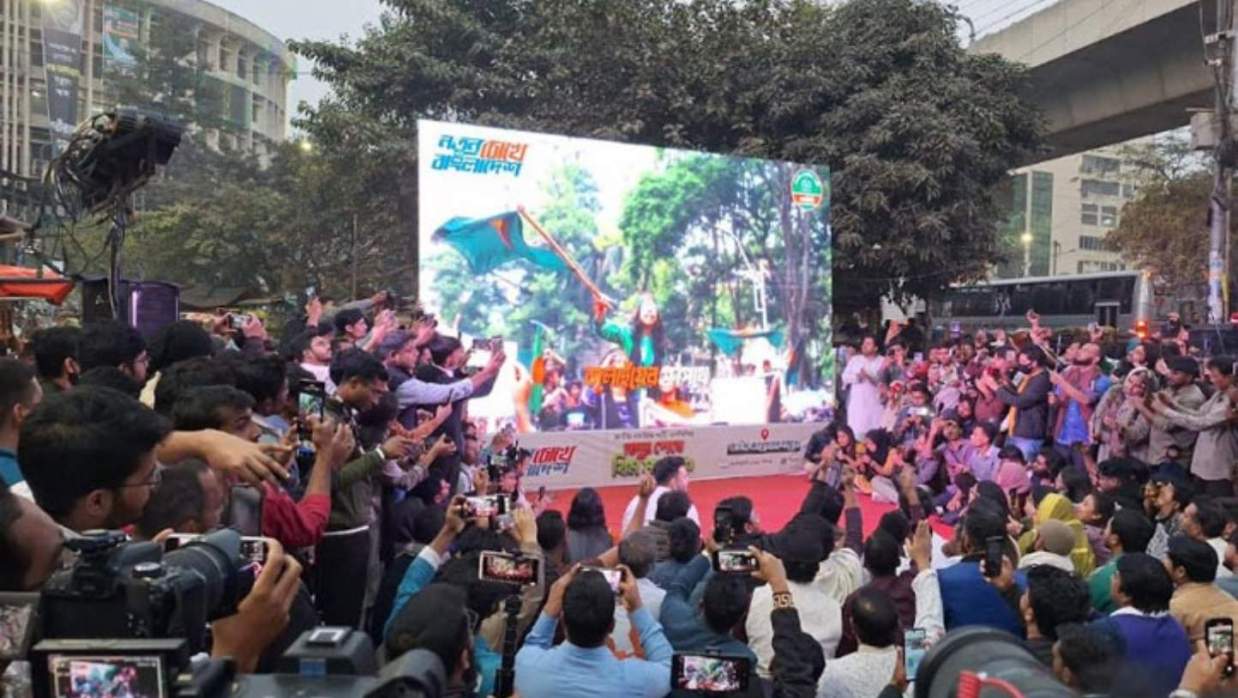 এনসিপি কি ডানপন্থি রাজনৈতিক দল হয়ে উঠছে?