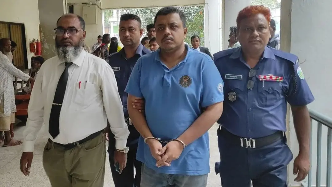 মেডিকেল শিক্ষার্থীকে গুলি করা সেই প্রভাষকের ২১ বছরের কারাদণ্ড