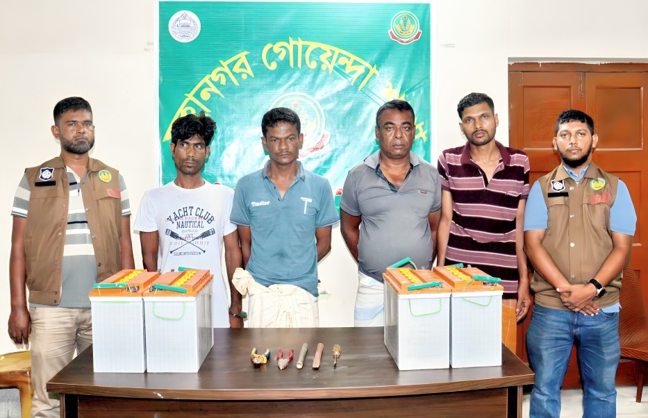 রাজশাহীতে অটোরিকশাচালক হত্যার মূল পরিকল্পনাকারীসহ গ্রেপ্তার ৮