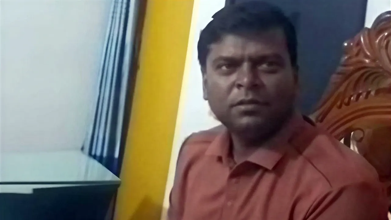 ‘ঘুষ’ গ্রহণের ভিডিও ভাইরাল, বাগমারার সেই পুলিশ কর্মকর্তা প্রত্যাহার