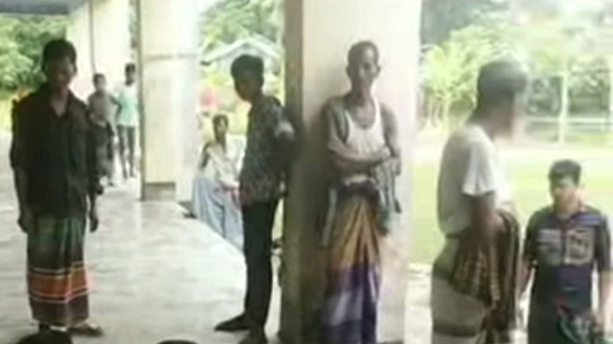সরকারি স্কুলে দখলচেষ্টা, সাইনবোর্ড বদলের অভিযোগ