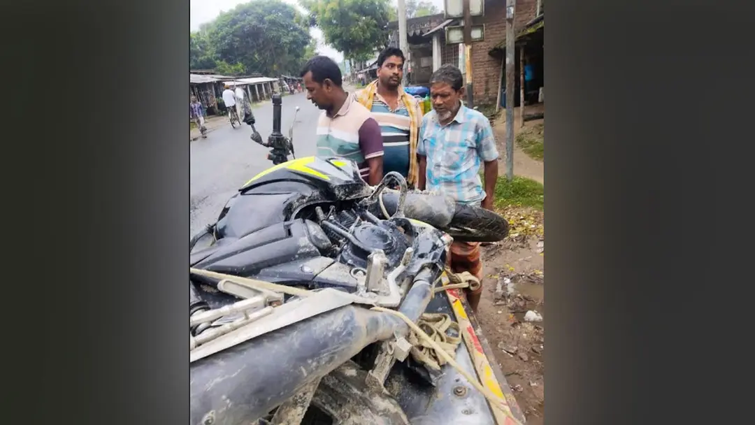মহাসড়কে নির্মানাধীন কালভার্টে পড়ে দুই মোটরসাইকেল আরোহী নিহত