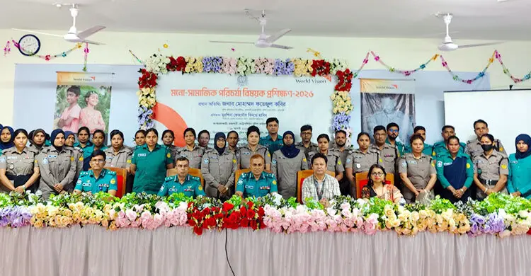  শিশুদের সঙ্গে আচরণে ভয় নয়, আস্থা ফেরাতে চায় পুলিশ