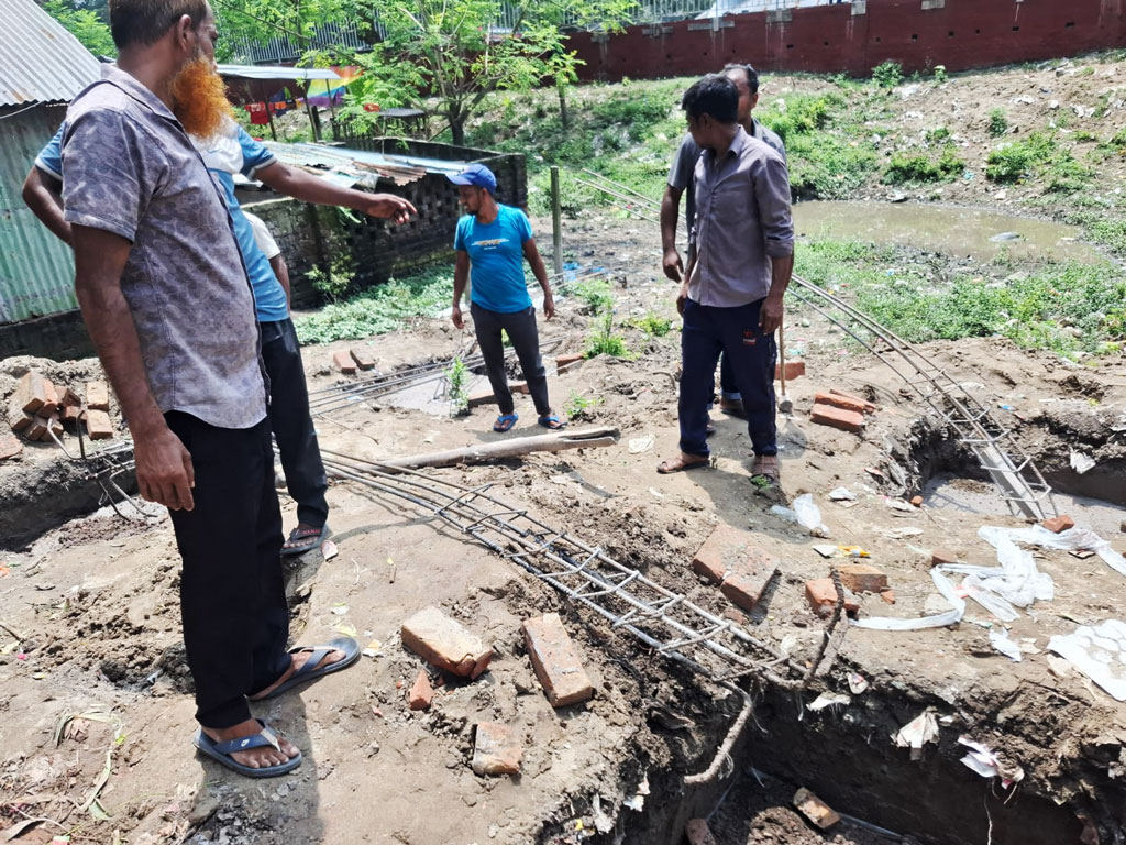 বগুড়ায় অবৈধ স্থাপনা উচ্ছেদের জেরে রেলস্টেশনে হামলা, যুবদল-স্বেচ্ছাসেবক দলের বিরুদ্ধে অভিযোগ 