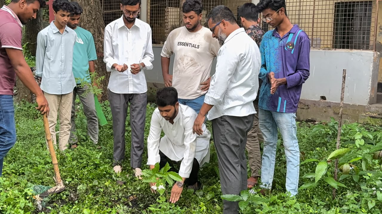 নিউ গভঃ ডিগ্রি কলেজ ছাত্রাবাসে ছাত্রদলের বৃক্ষরোপণ কর্মসূচি