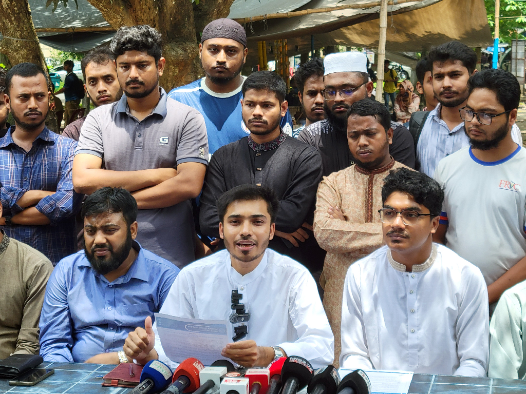 রাকসুর জিএস আম্মার দায় এড়ানোর চেষ্টা করছেন: রাবি শিবির সভাপতি