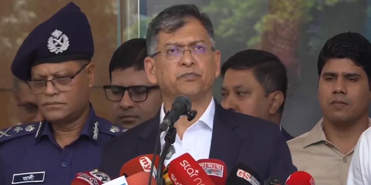 লুট হওয়া ও অবৈধ অস্ত্রের তথ্য দিলে পুরস্কার ঘোষণা স্বরাষ্ট্রমন্ত্রীর