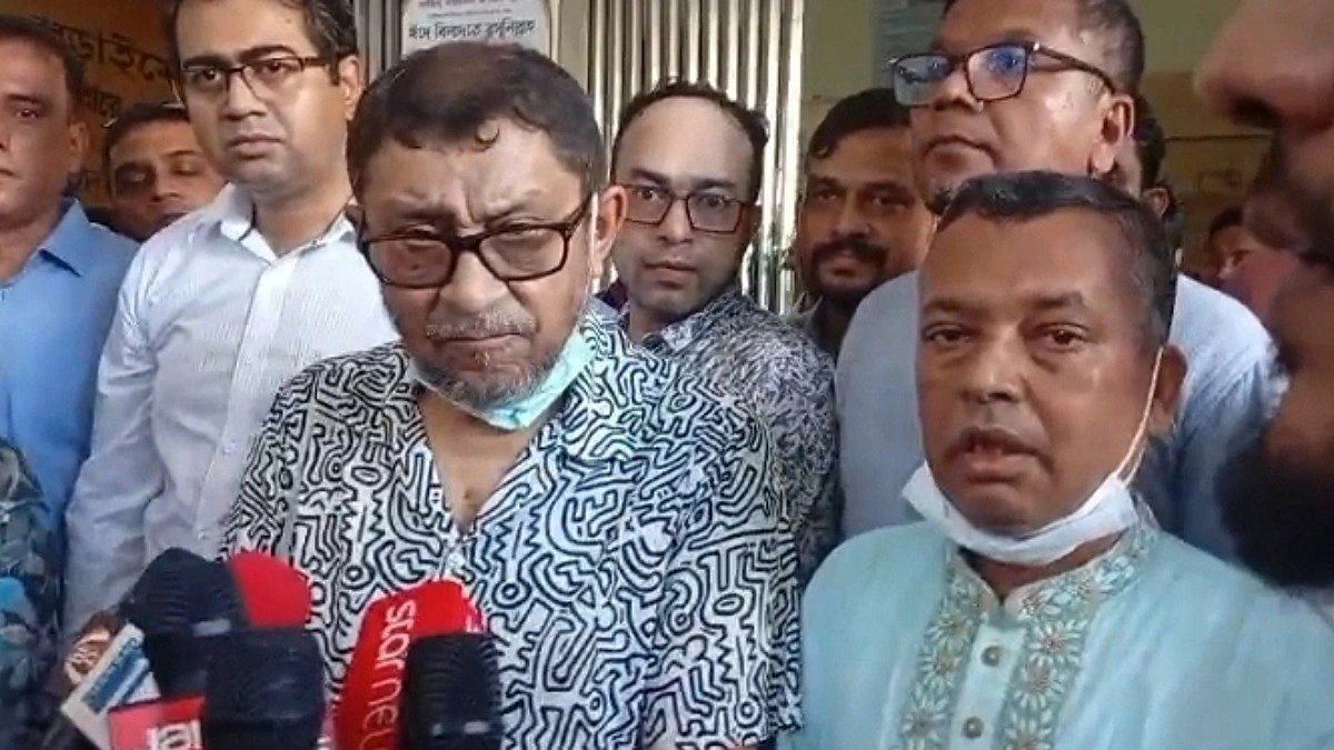 মন্ত্রী হঠাৎ হবিগঞ্জ হাসপাতালে, অনুপস্থিত চিকিৎসক চাকরিওচ্যুত
