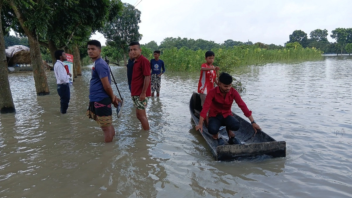 ফারাক্কার জলকপাট খুলে দেওয়ায় চাঁপাইনবাবগঞ্জের নিম্নাঞ্চল প্লাবিত