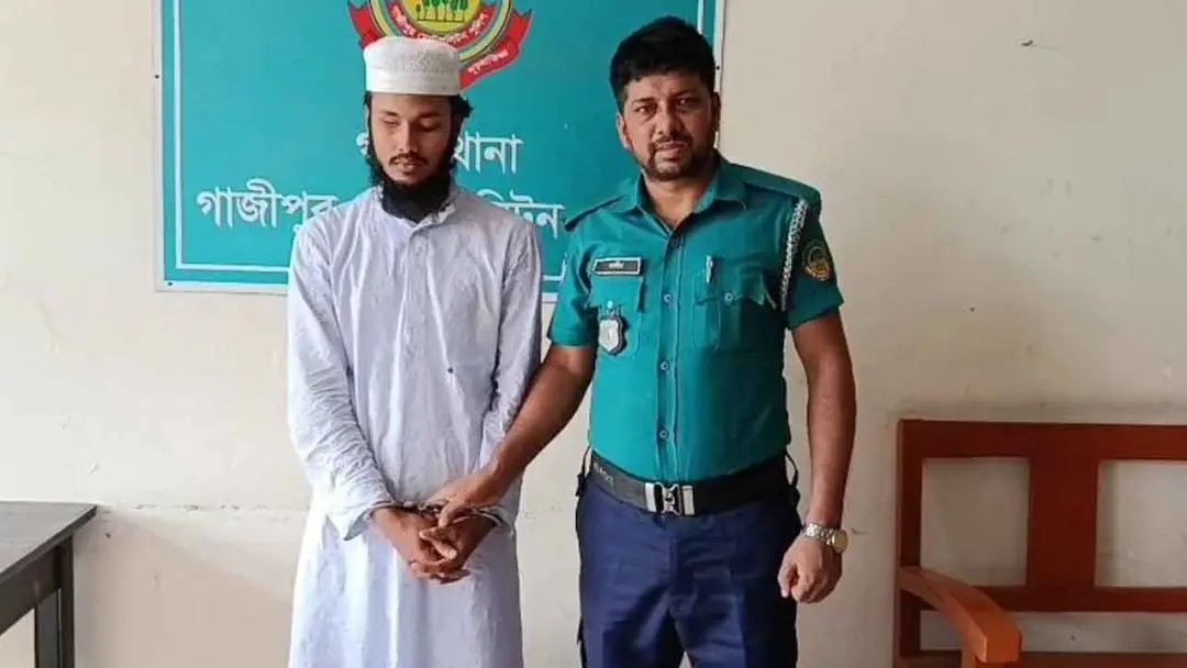 দুই শিক্ষার্থীকে গরম খুন্তির ছ্যাঁকা, ৩ মাদ্রাসা শিক্ষক গ্রেপ্তার