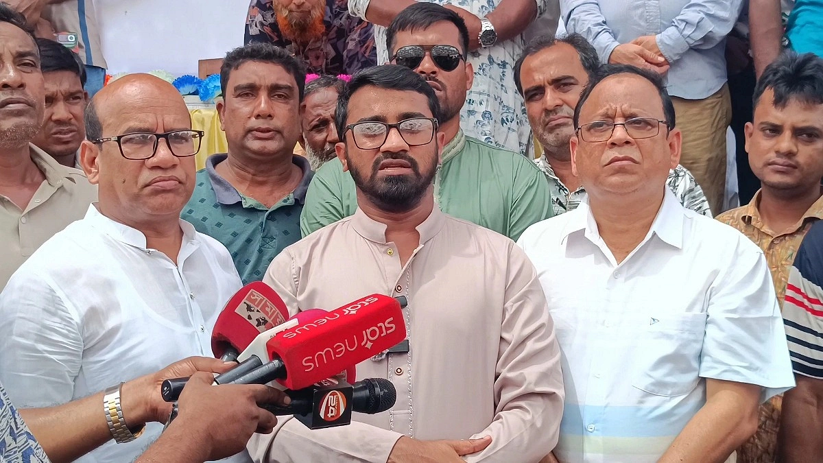  দেশ অশান্ত করছে জামায়াত, সুযোগ নিচ্ছে আওয়ামী লীগ