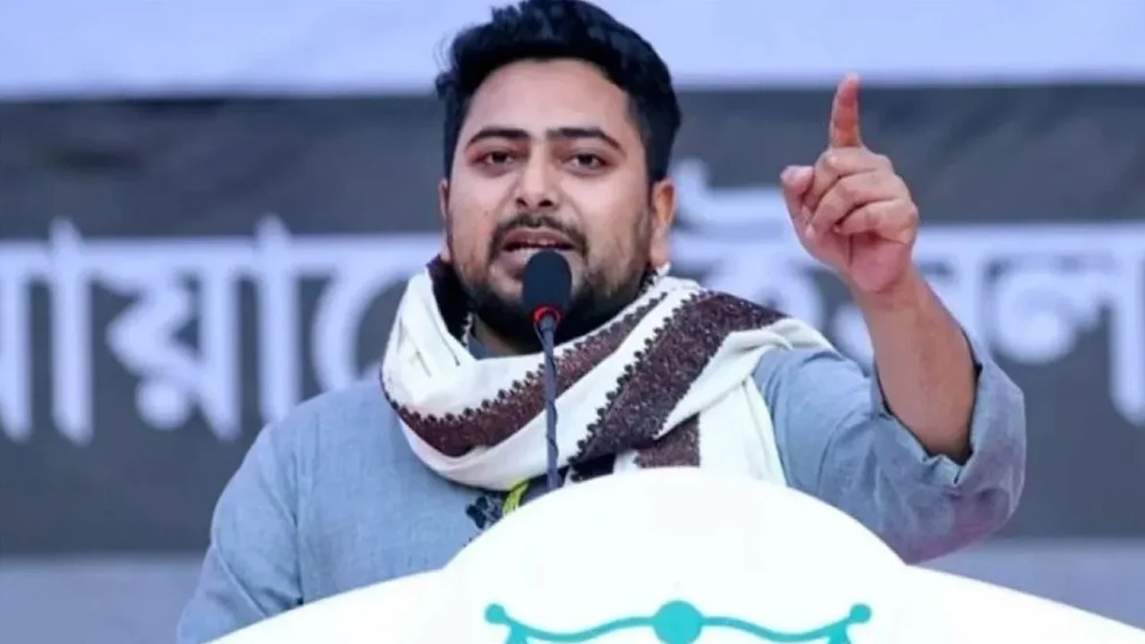 প্রধানমন্ত্রীর আসনে সম্পত্তি দখলের দুঃসাহস কাদের, প্রশ্ন নাহিদের