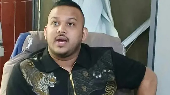 কারাগারে নেওয়ার পথে প্রিজন ভ্যান থেকে পালিয়ে গেলেন ‘পিচ্চি রাজা’