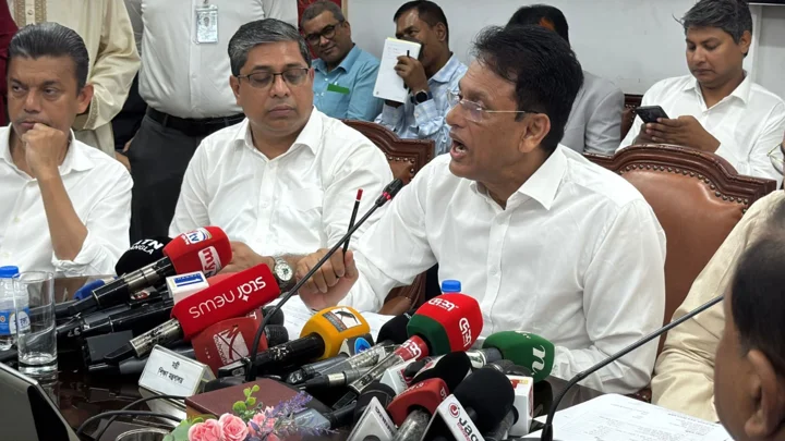 প্রাথমিক শিক্ষক নিয়োগে ৮১৭ জনের তথ্য যাচাই বাকি: শিক্ষামন্ত্রী