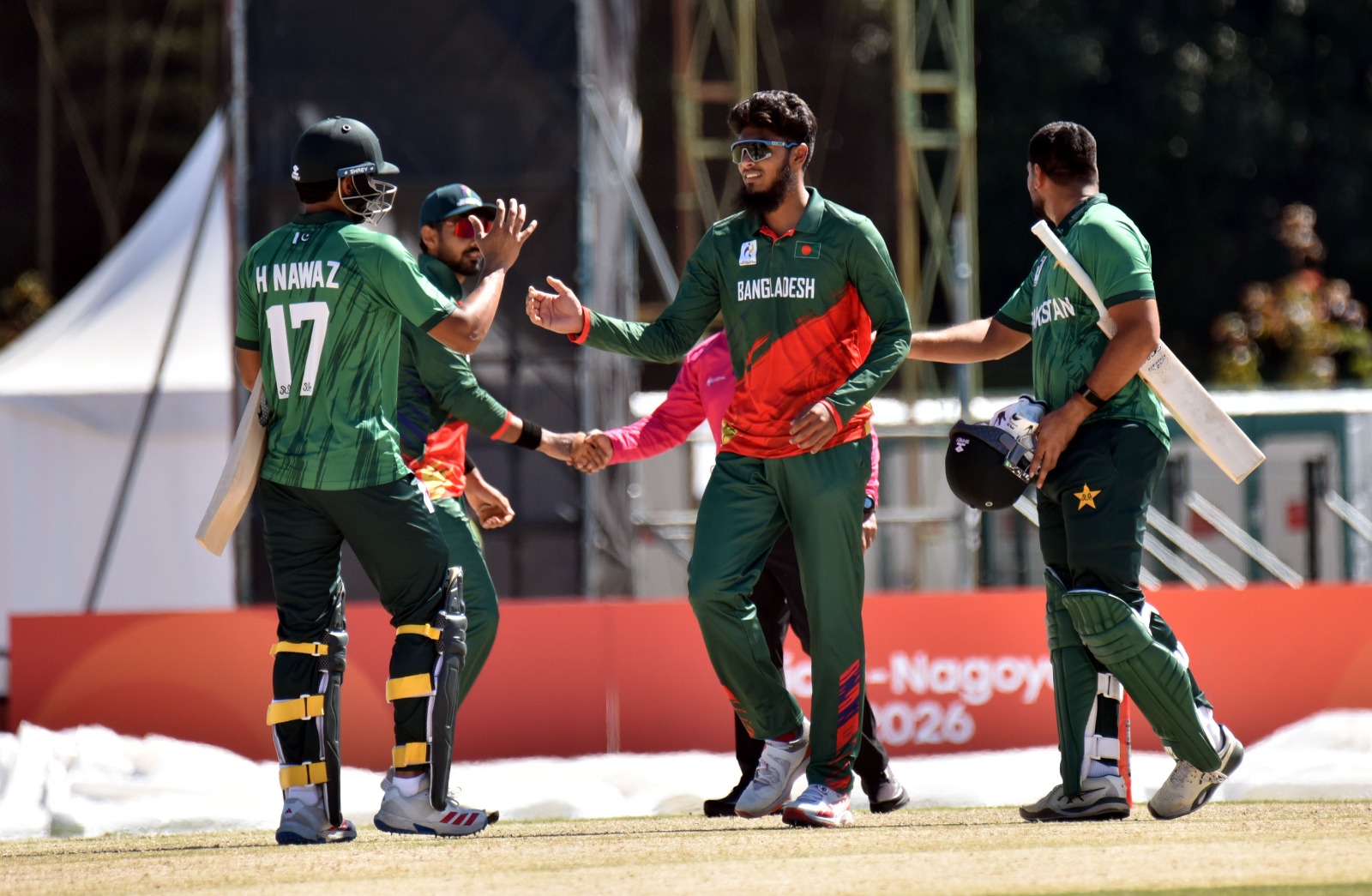 বাংলাদেশের হৃদয় ভেঙে ফাইনালে পাকিস্তান