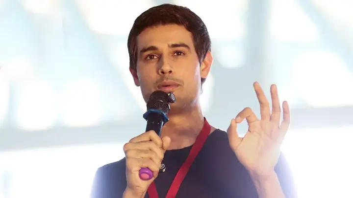 ‘অপহরণ’ করা হয়েছিল ধ্রুব রাঠিকে, মোদিকে হিটলারের পরিণতি মনে করিয়ে দিলেন তিনি
