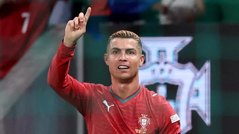 ‘ইতিহাসের সেরা ফুটবলার আমি’, দাবি রোনালদোর
