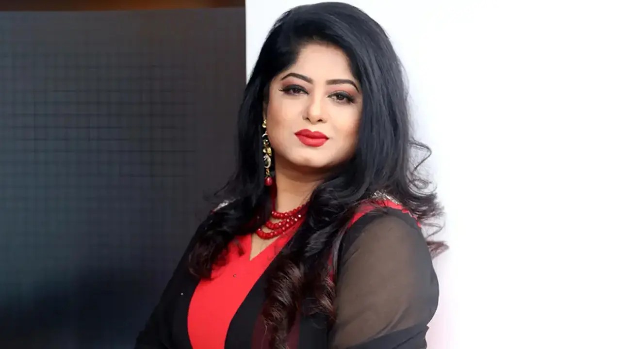 যুক্তরাষ্ট্রে স্থায়ী হলেন মৌসুমী
