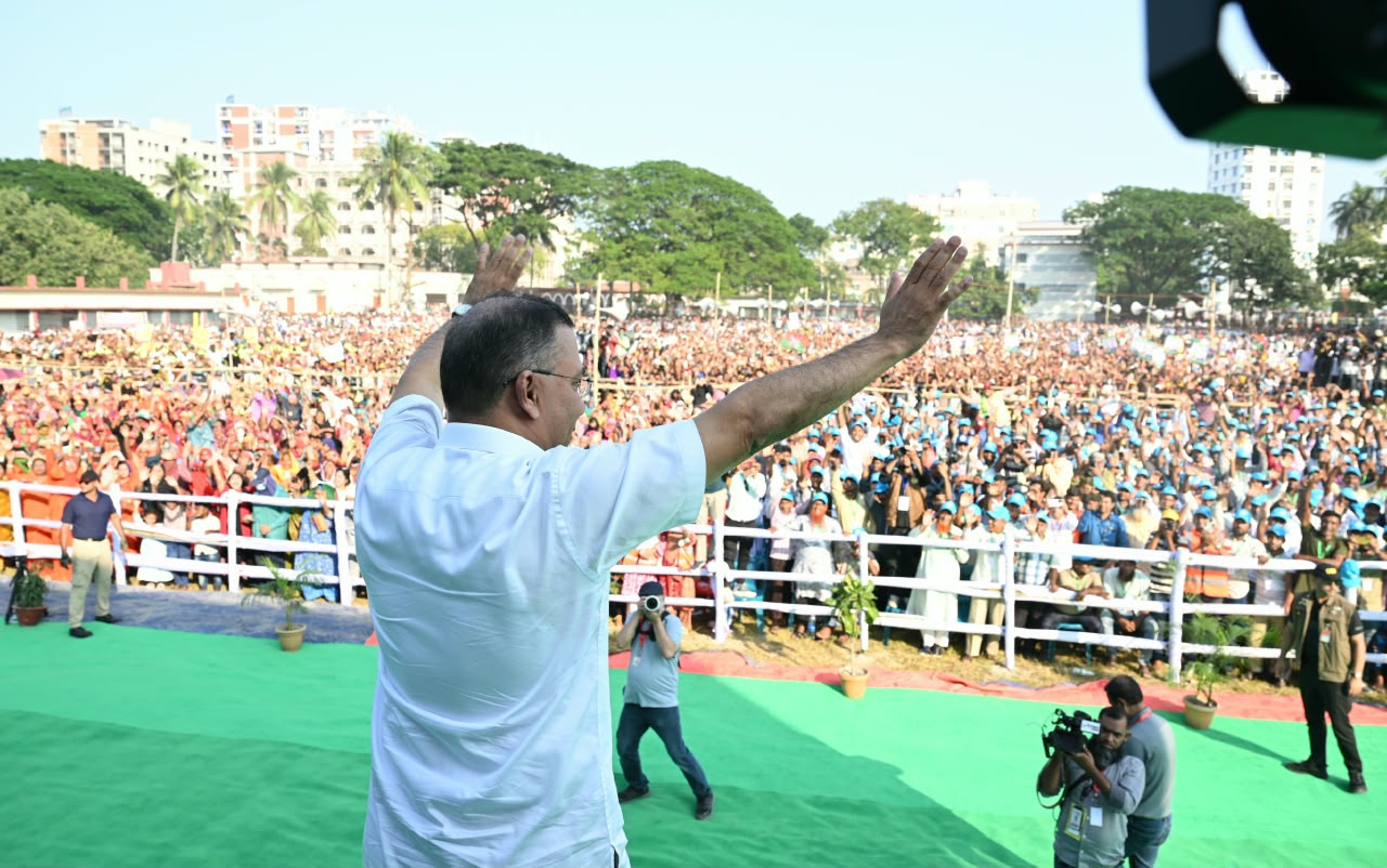 সীমান্তের ওপার থেকে আসা অর্থ দিয়ে দেশে অস্থিরতা তৈরির চেষ্টা চলছে